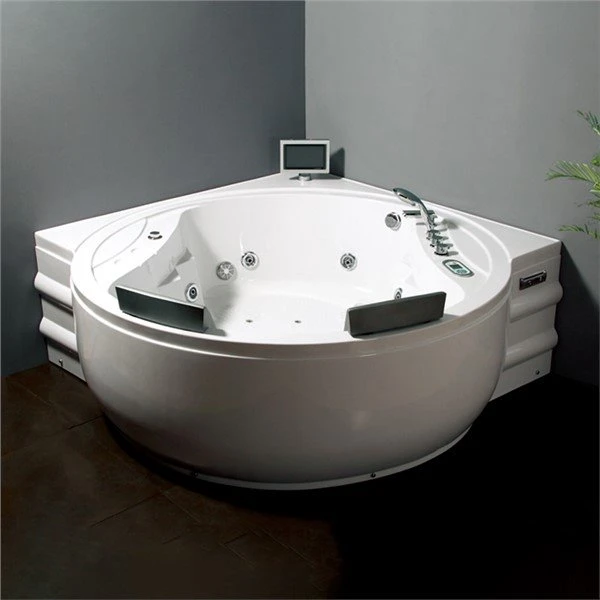 Big Jacuzzi Bathtub
